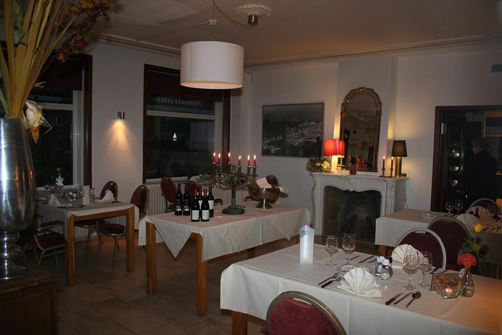 Hotel Admiraal Lanaken Eksteriør bilde