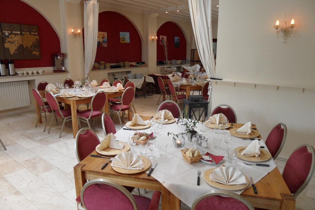Hotel Admiraal Lanaken Eksteriør bilde