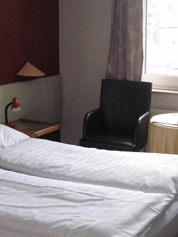 Hotel Admiraal Lanaken Rom bilde